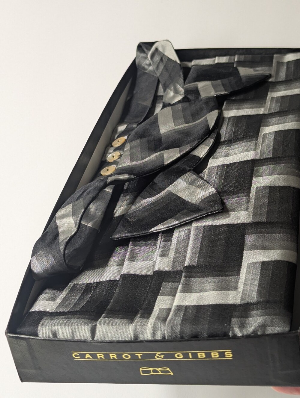 Carrot And Gibbs Black & Gray Silk Geometric Self-Tie Cummerbund and Bow Tie Set
